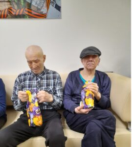 Подарки для получателей социальных услуг